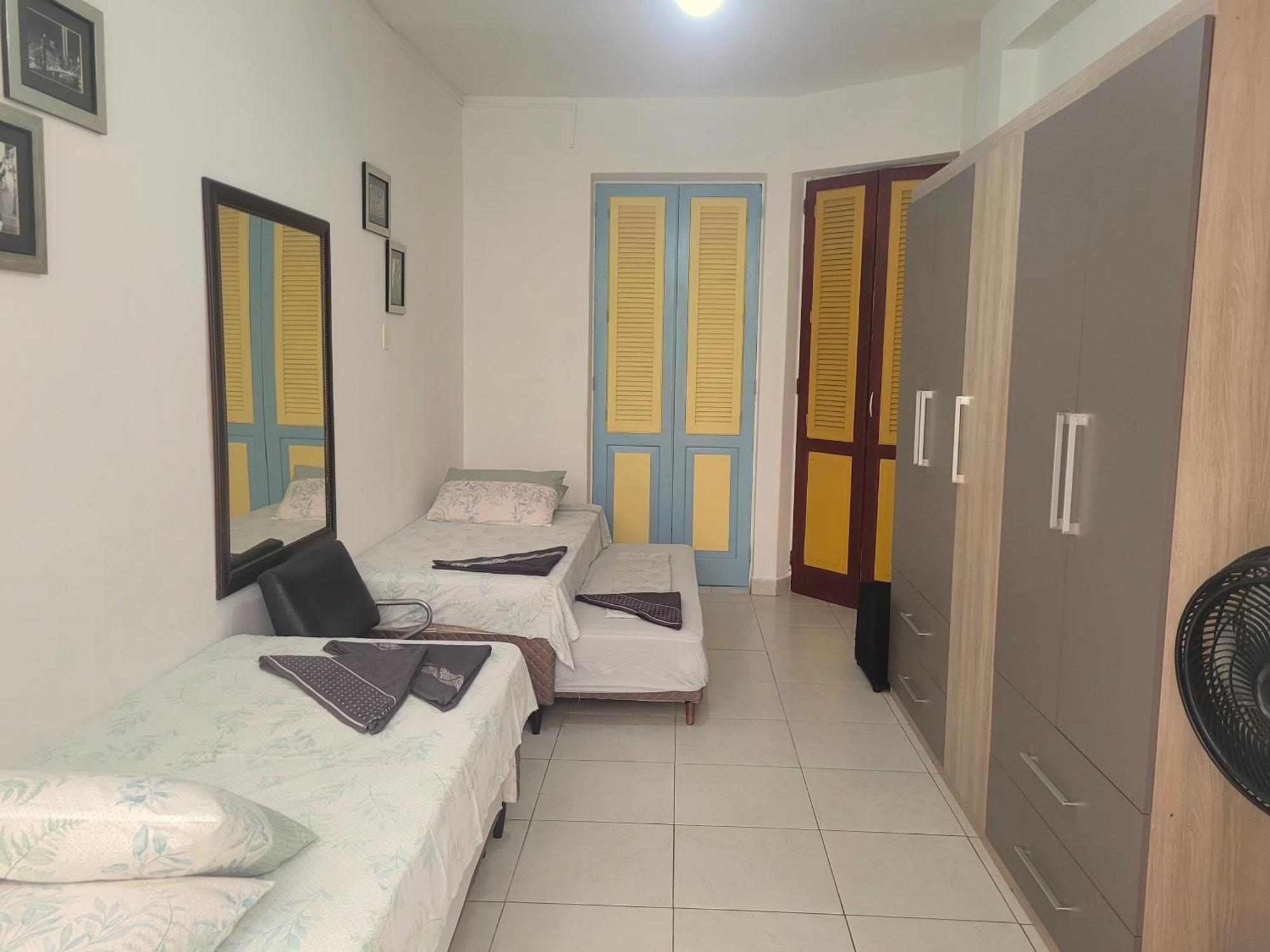 Edificio Alone Com Terraco Na Quadra Da Praia, Espacoso E Silencioso Apartamento Río de Janeiro